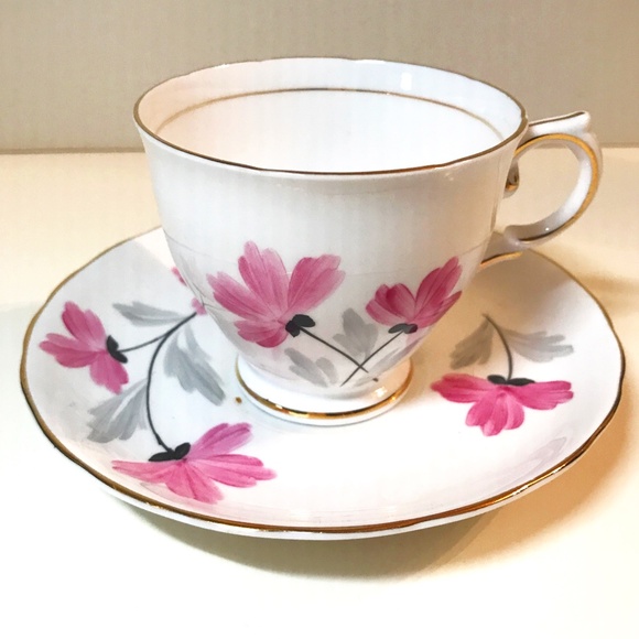 Tuscan Fine English Bone China Tea Cup & Saucer - Picture 1 of 5
